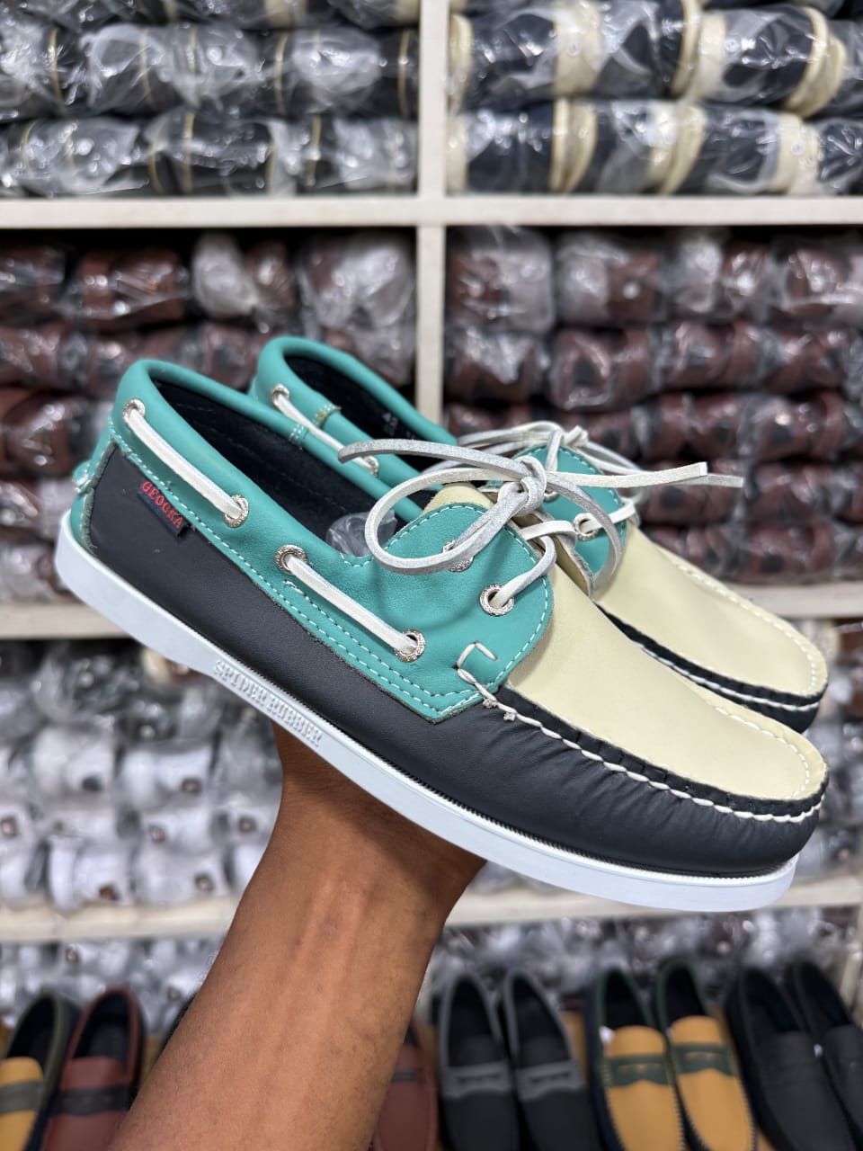 Chaussure Bateau Tricolore homme de style Sebago / mocassin