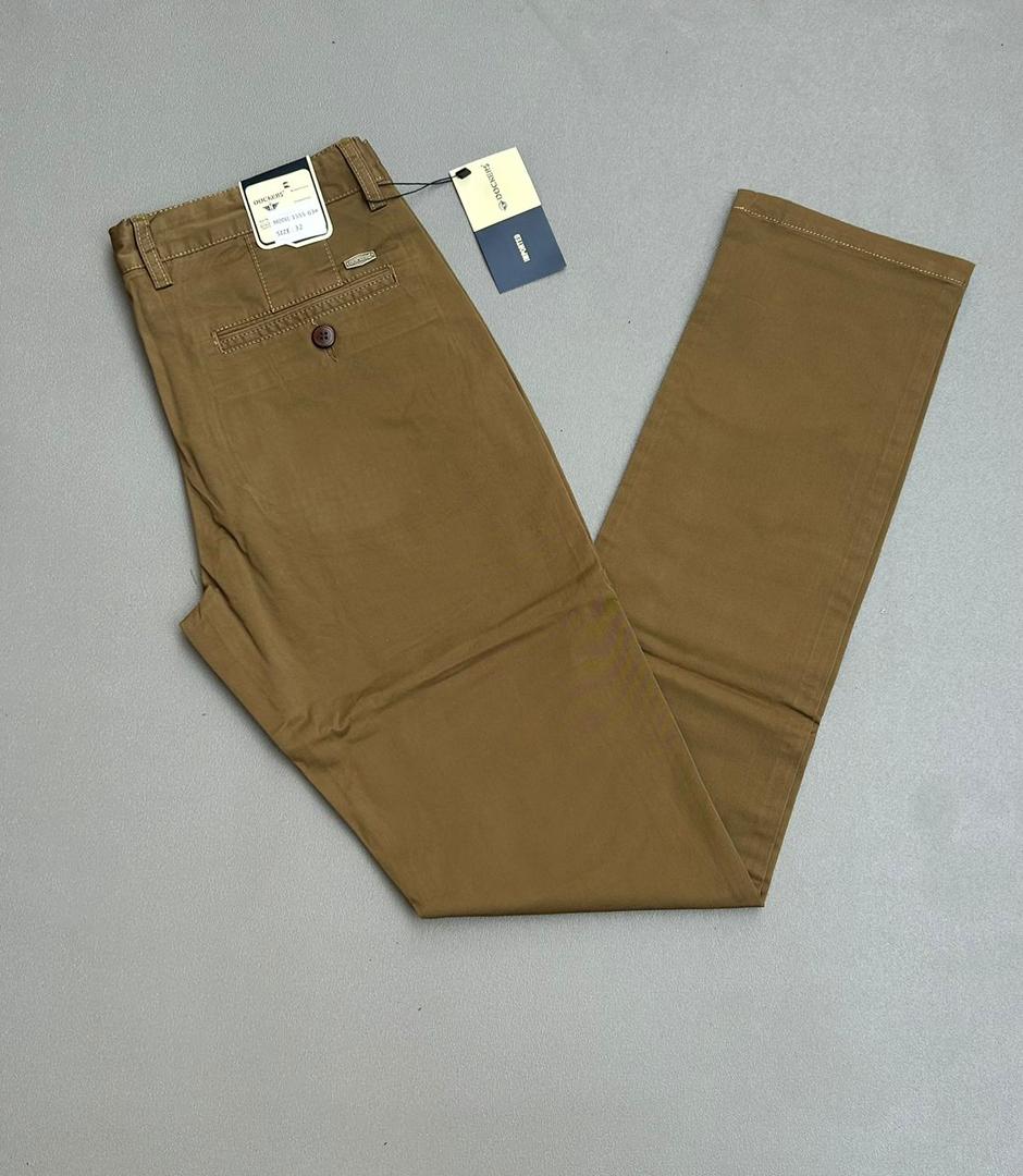 Pantalon Chino Dockers – Coloris Caramel / Tabac